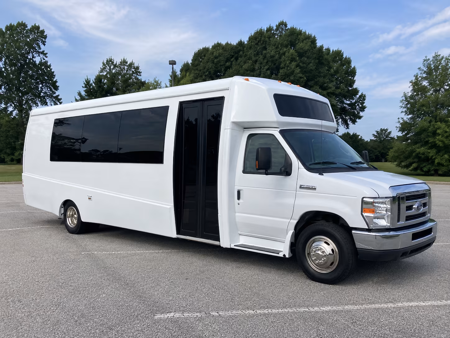 rio rancho 18 passenger party bus
